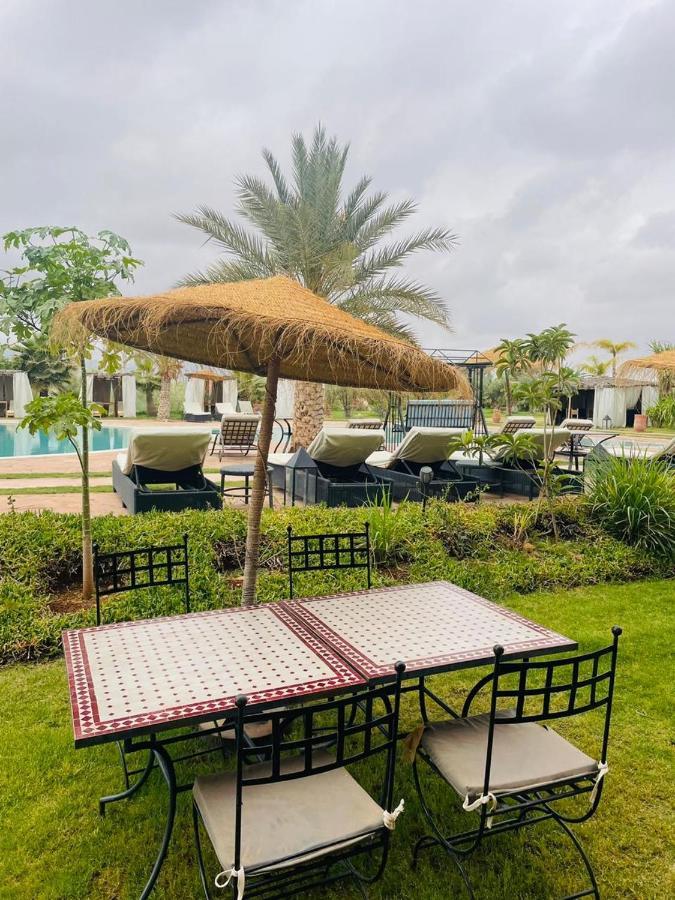 Les Jardins D Amizmiz 6 Piscines Bed & Breakfast Wawizelte ภายนอก รูปภาพ