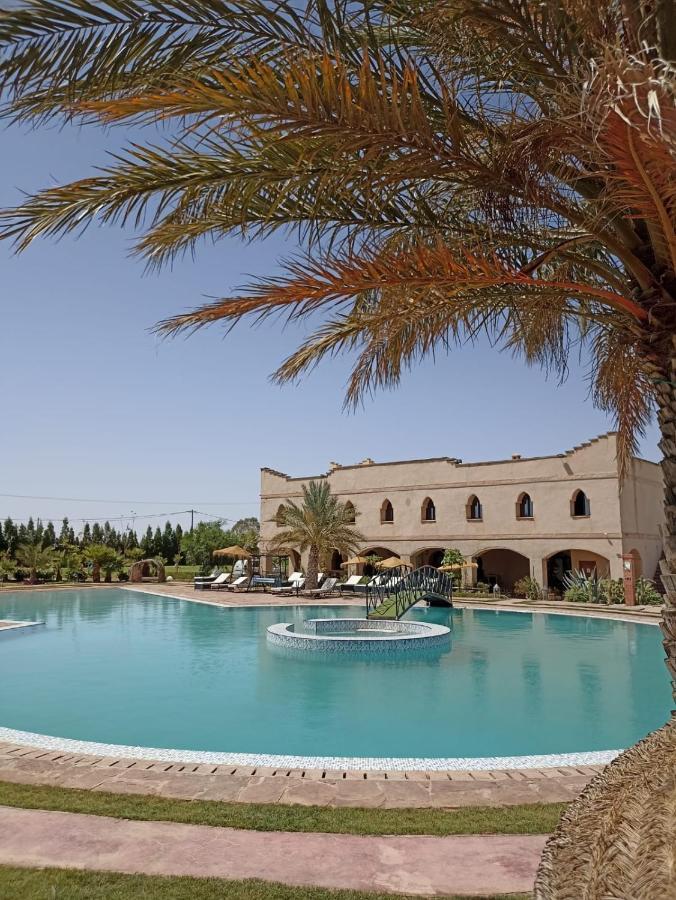 Les Jardins D Amizmiz 6 Piscines Bed & Breakfast Wawizelte ภายนอก รูปภาพ