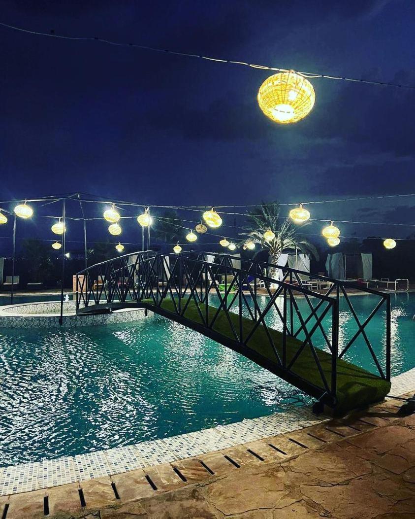 Les Jardins D Amizmiz 6 Piscines Bed & Breakfast Wawizelte ภายนอก รูปภาพ