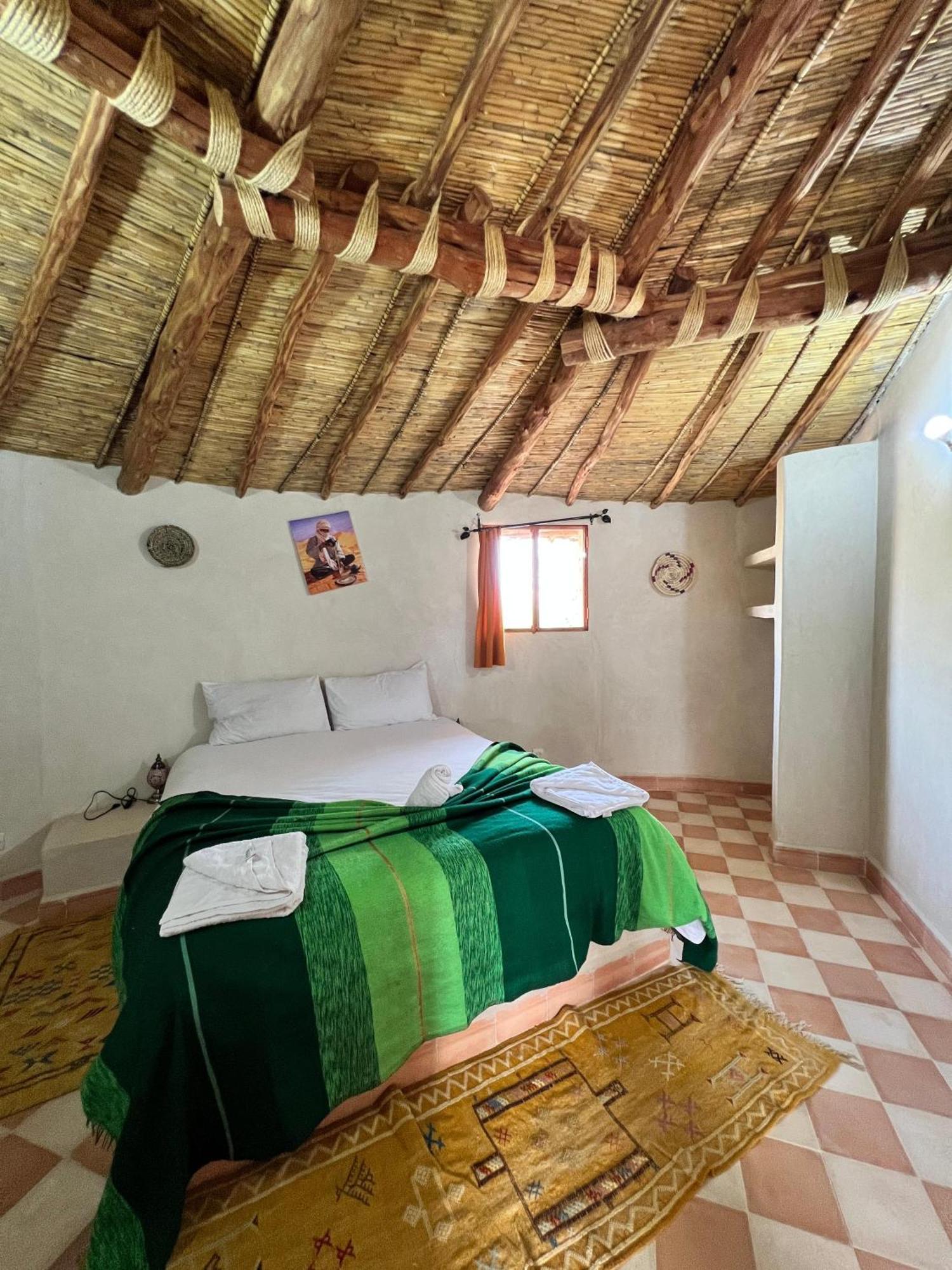 Les Jardins D Amizmiz 6 Piscines Bed & Breakfast Wawizelte ภายนอก รูปภาพ
