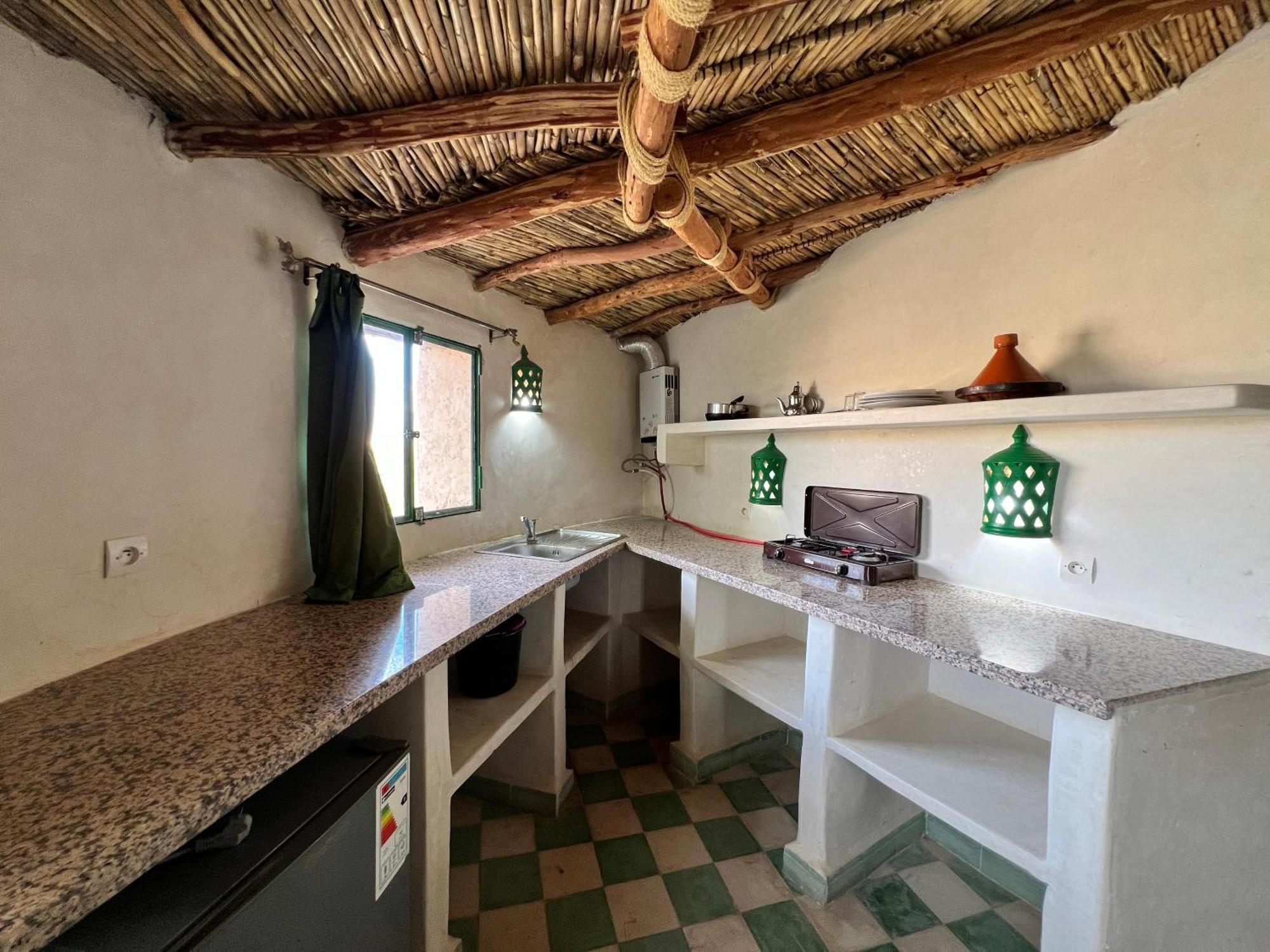 Les Jardins D Amizmiz 6 Piscines Bed & Breakfast Wawizelte ภายนอก รูปภาพ