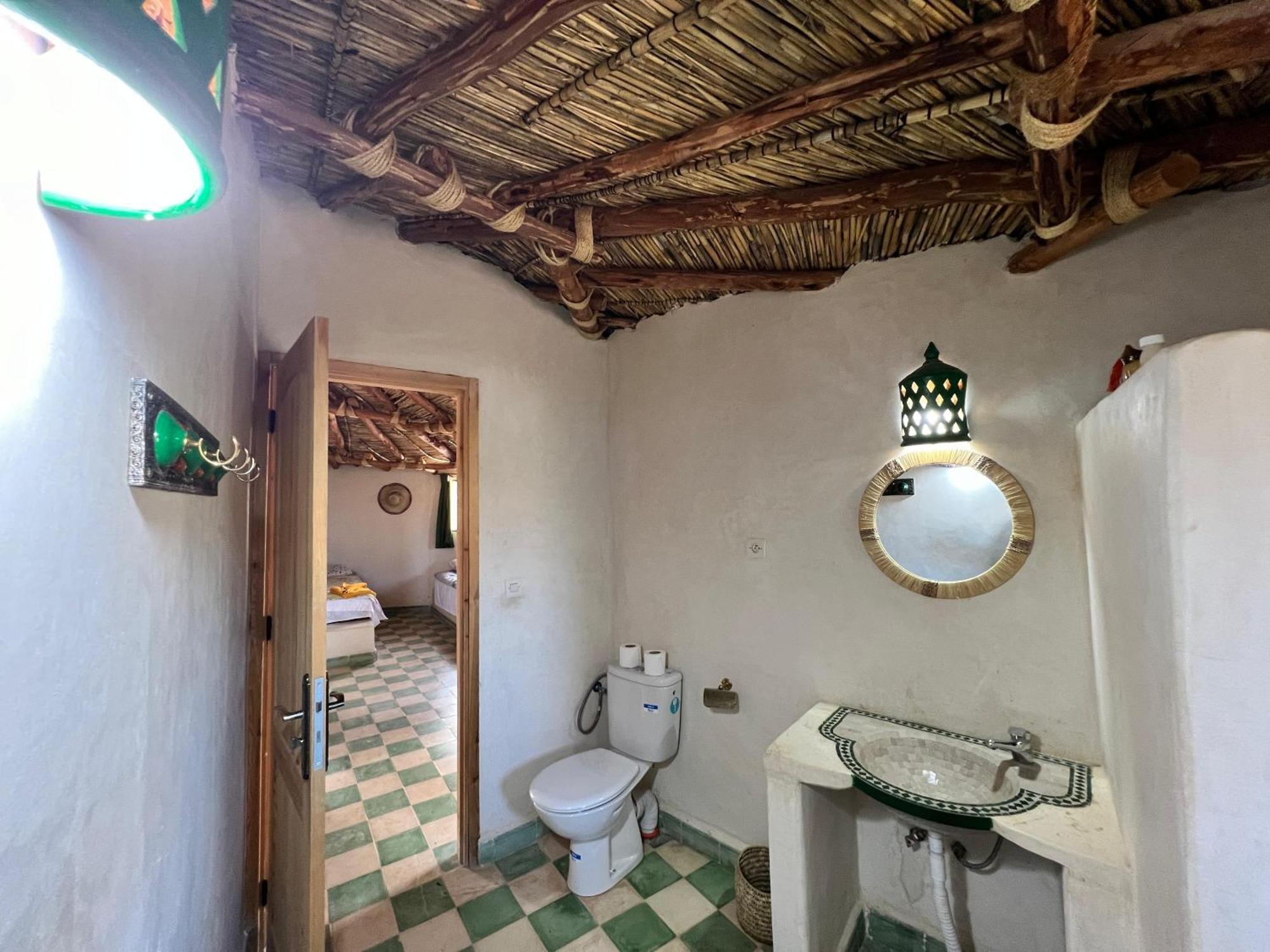 Les Jardins D Amizmiz 6 Piscines Bed & Breakfast Wawizelte ภายนอก รูปภาพ
