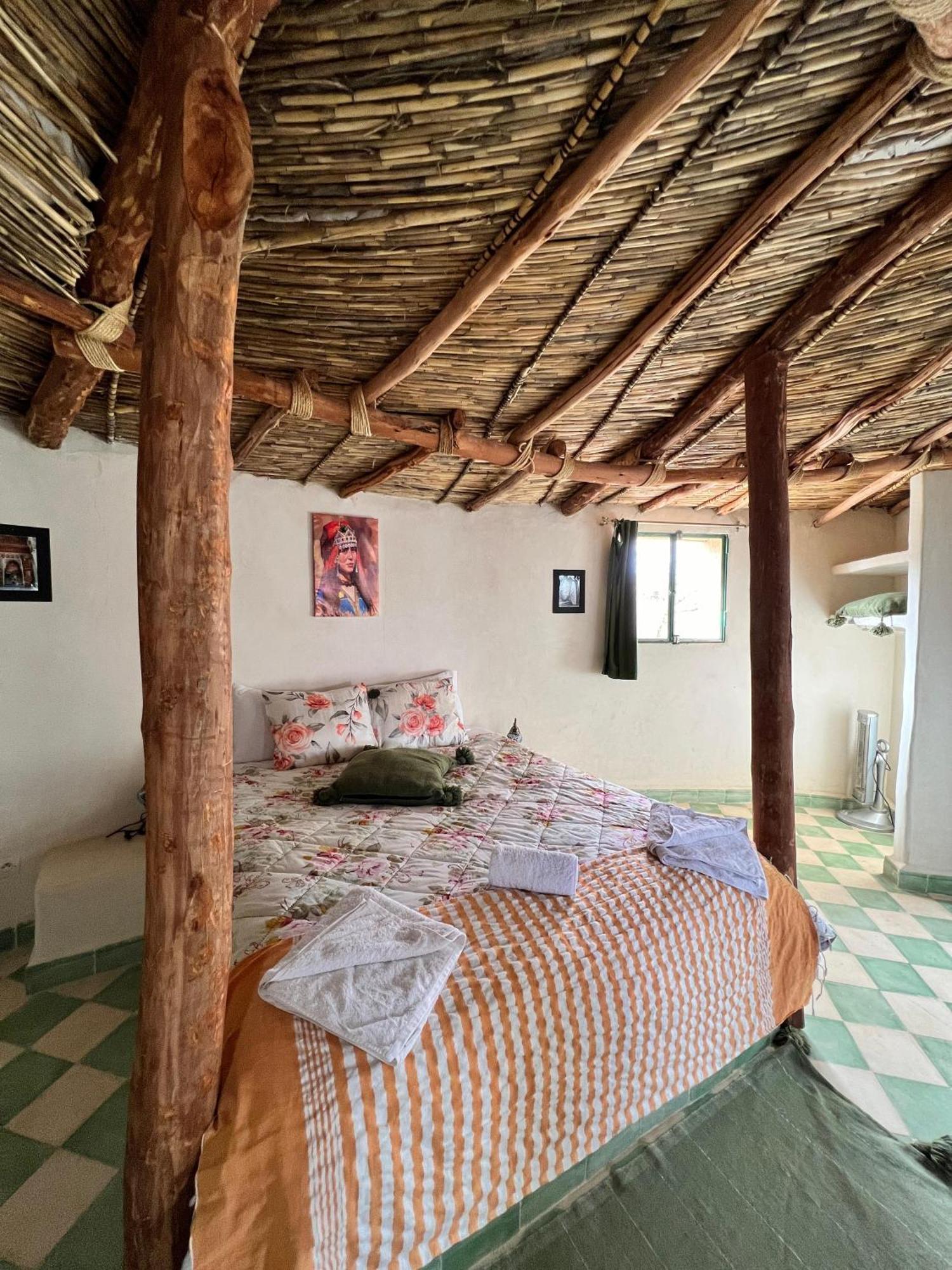 Les Jardins D Amizmiz 6 Piscines Bed & Breakfast Wawizelte ภายนอก รูปภาพ