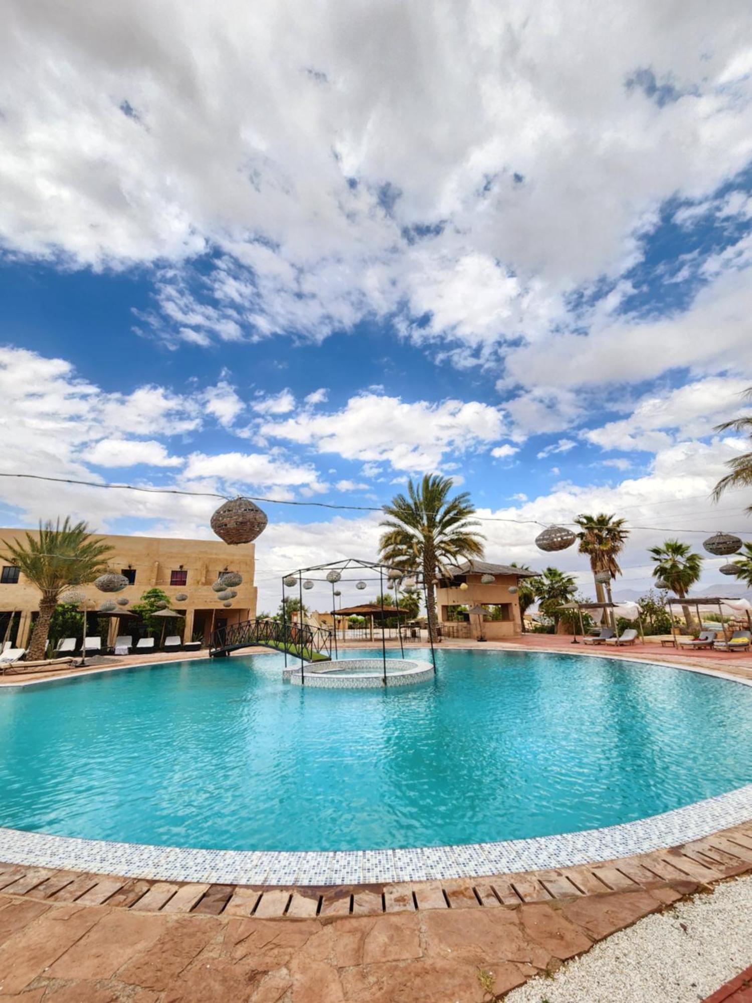 Les Jardins D Amizmiz 6 Piscines Bed & Breakfast Wawizelte ภายนอก รูปภาพ